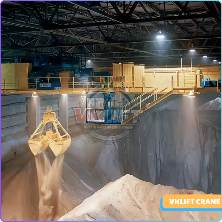 Ứng dụng cầu trục gầu ngoạm trong bốc xếp vật liệu rời