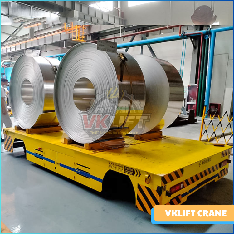 Xe gòong vận chuyển cuộn thép và vật liệu dài trong nhà xưởng - VNID