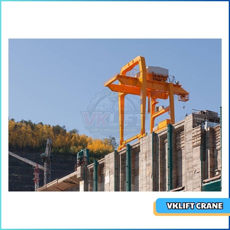 Cổng trục chân dê 50 tấn