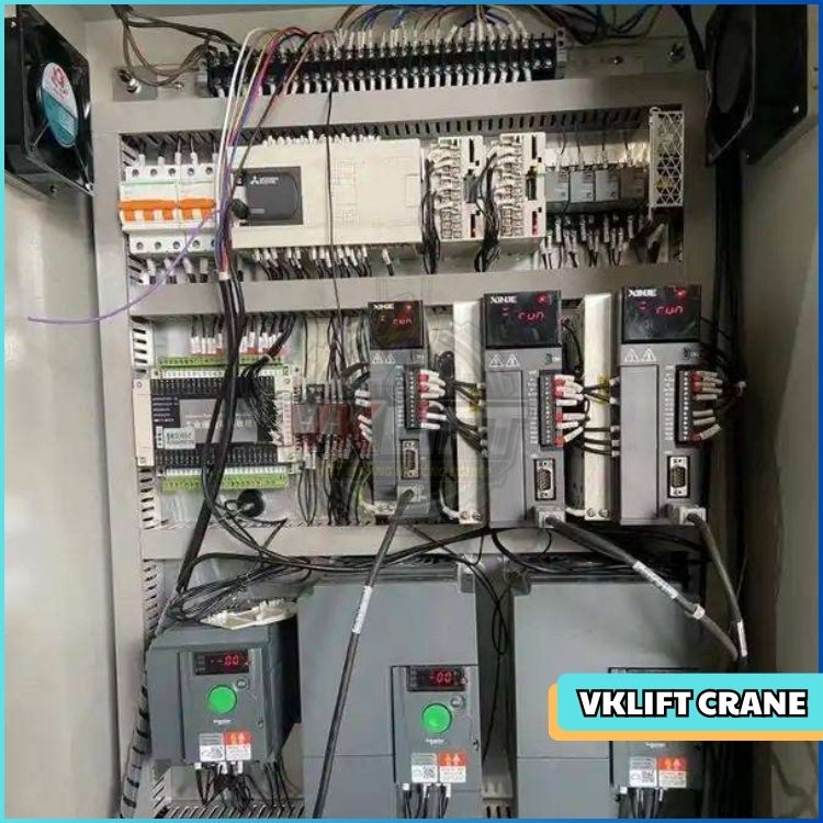 Tủ điện điều khiển cầu trục tại Hà Nội | Thiết kế, lắp đặt VNID